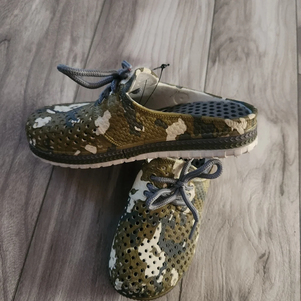 Nwt Cromer Camo Air Walk Clogs size 11/12